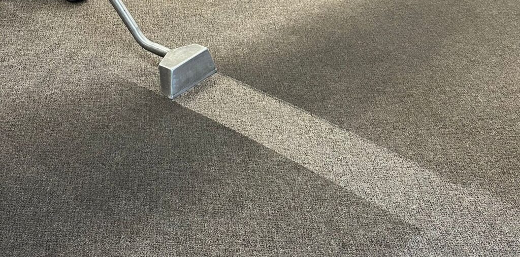 A before and after photo, highlighting why to choose us over other cleaners.